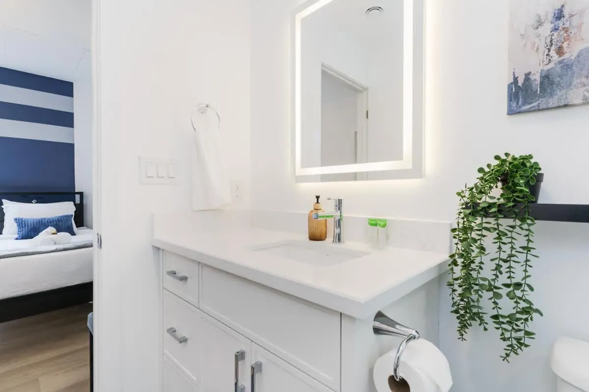 New Elegant Suite For 8 W Pati - Heart Of Toronto 0*,  Canada